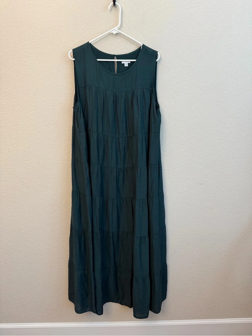 J. Jill Sleeveless Tiered Maxi Dress Escarole Sz 2XL lined, key hole button